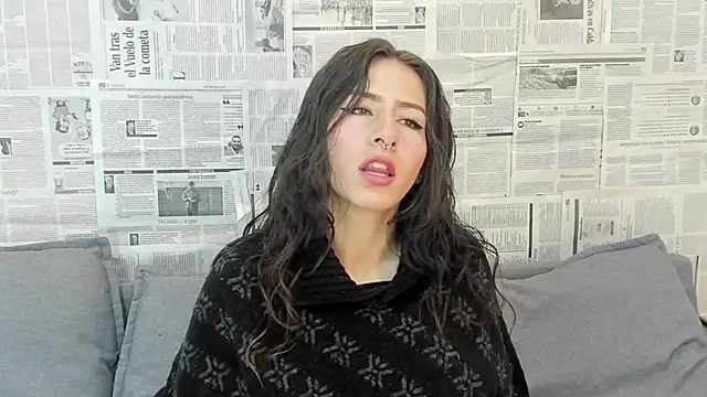 Mhelanny2 online show from 12.22.24