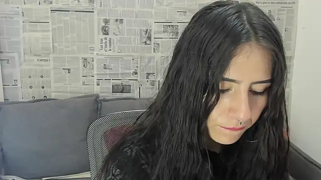 Mhelanny2 online show from 01.15.25