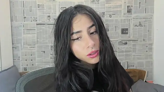 Mhelanny2 online show from 01.15.25