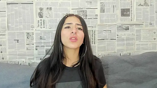 Mhelanny2 online show from 01.19.25