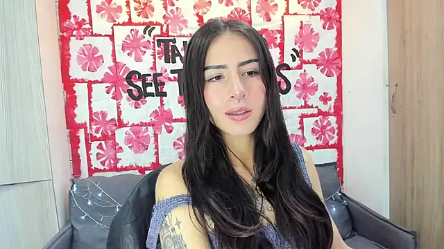 Mhelanny2 online show from 02.15.25