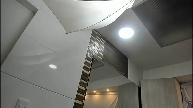 Mhelanny2 online show from 11.29.25