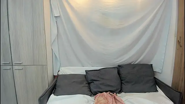 Mhelanny2 online show from 01.13.26