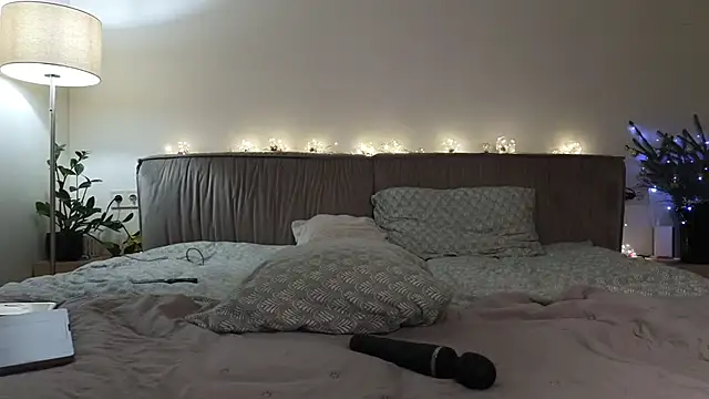 Snapshot of PassionAnn chatting on 01.10.25 PassionAnn online show from 01.10.25