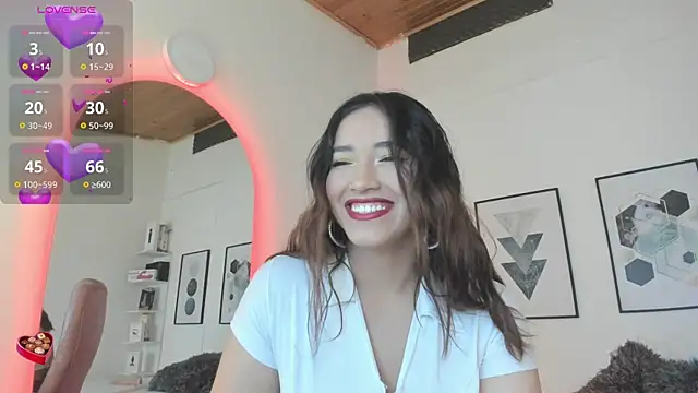 cristal  hot 1 online show from 02.04.25