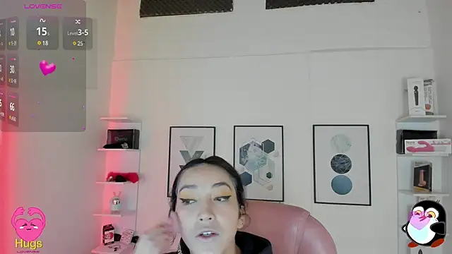 cristal  hot 1 online show from 02.14.25