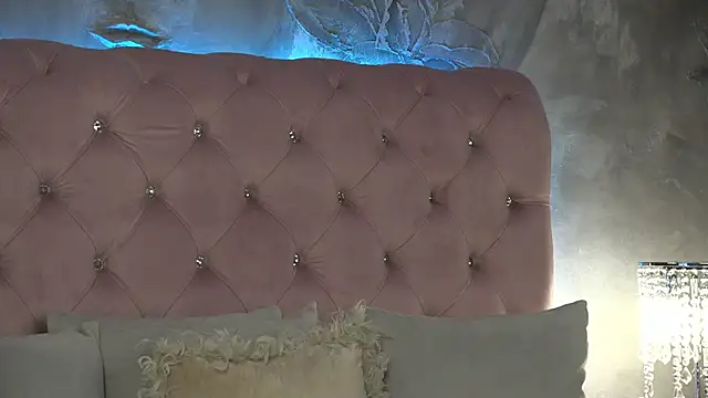 IvyRubens online show from 11.13.25