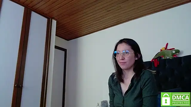 Sophi Cute online show from 12.04.24