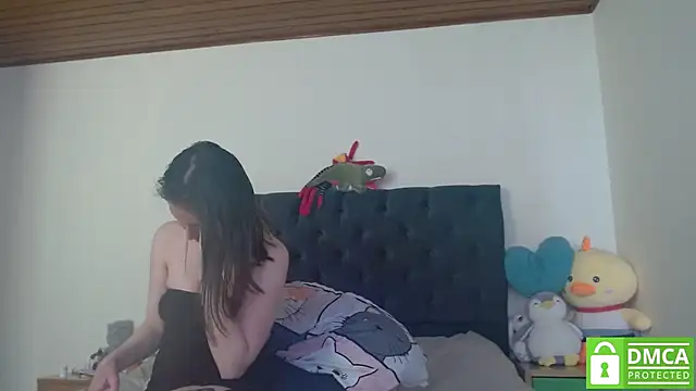 Sophi Cute online show from 12.10.24
