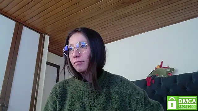 Sophi Cute online show from 12.11.24