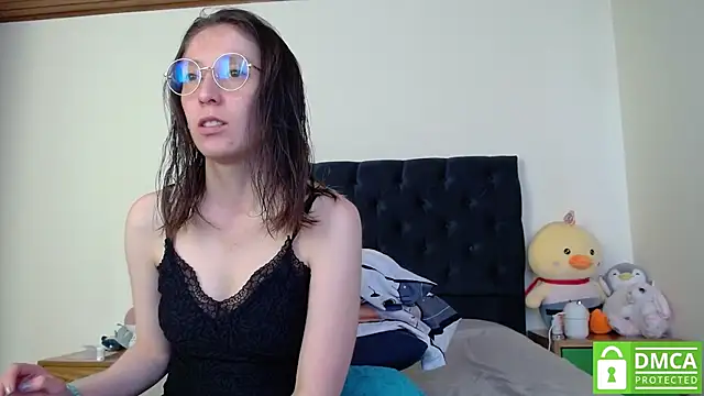 Sophi Cute online show from 12.18.24