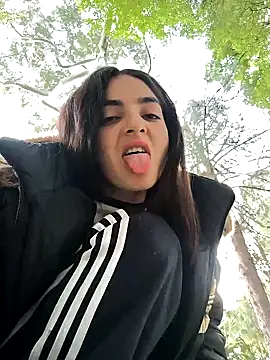 Snapshot of Sam_Sara chatting on 02.03.25 Sam Sara online show from 02.03.25