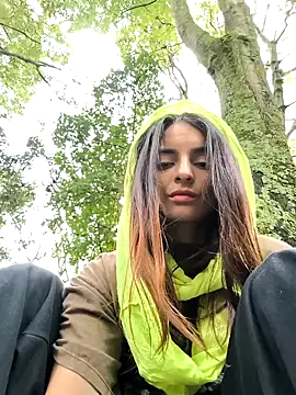 Snapshot of Sam_Sara chatting on 02.13.25 Sam Sara online show from 02.13.25