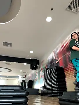 Snapshot of Sam_Sara chatting on 02.20.25 Sam Sara online show from 02.20.25