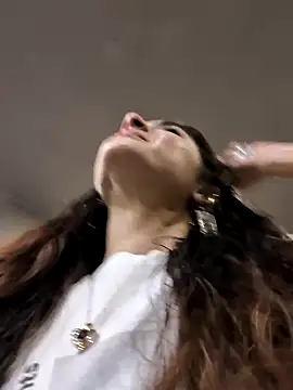 Snapshot of Sam_Sara chatting on 02.25.25 Sam Sara online show from 02.25.25