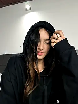 Snapshot of Sam_Sara chatting on 02.27.25 Sam Sara online show from 02.27.25