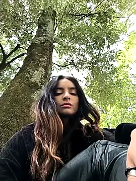 Snapshot of Sam_Sara chatting on 03.01.25 Sam Sara online show from 03.01.25