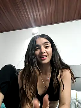 Snapshot of Sam_Sara chatting on 03.03.25 Sam Sara online show from 03.03.25