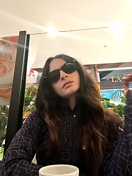 Snapshot of Sam_Sara chatting on 03.05.25 Sam Sara online show from 03.05.25