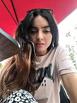 Snapshot of Sam_Sara chatting on 03.07.25 Sam Sara online show from 03.07.25