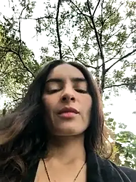 Snapshot of Sam_Sara chatting on 03.11.25 Sam Sara online show from 03.11.25