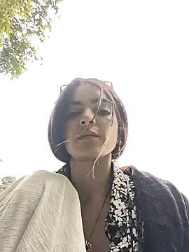 Snapshot of Sam_Sara chatting on 03.15.25 Sam Sara online show from 03.15.25