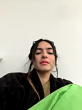 Snapshot of Sam_Sara chatting on 03.17.25 Sam Sara online show from 03.17.25