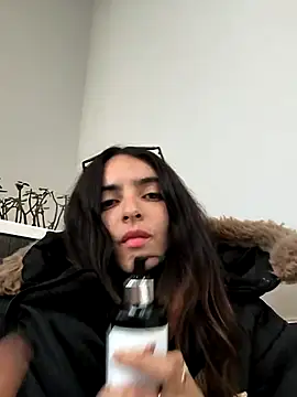 Snapshot of Sam_Sara chatting on 03.19.25 Sam Sara online show from 03.19.25