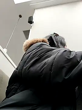 Snapshot of Sam_Sara chatting on 03.22.25 Sam Sara online show from 03.22.25