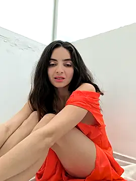 Snapshot of Sam_Sara chatting on 09.29.25 Sam Sara online show from 09.29.25