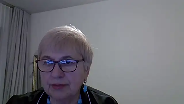 Snapshot of SweetCherry27 chatting on 02.04.26 SweetCherry27 online show from 02.04.26