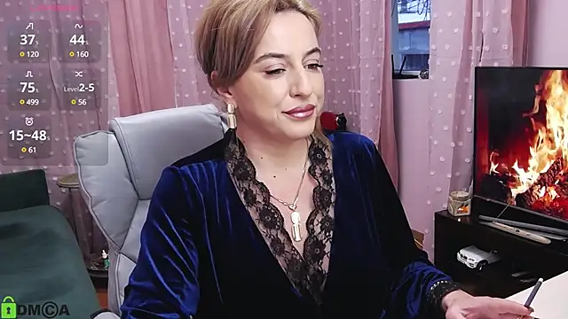 Snapshot of CarrieLoveX chatting on 01.12.25 CarrieLoveX online show from 01.12.25