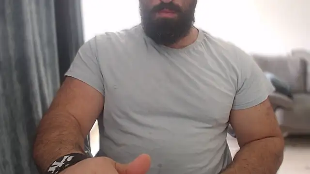 Snapshot of hugemachohandsome chatting on 09.16.25 hugemachohandsome online show from 09.16.25