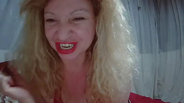 Snapshot of Kattymary chatting on 01.31.25 Kattymary online show from 01.31.25