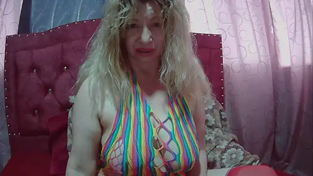 Snapshot of Kattymary chatting on 03.04.25 Kattymary online show from 03.04.25