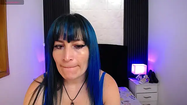 Snapshot of alicia_moom chatting on 02.27.25 alicia moom online show from 02.27.25