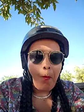 Snapshot of bellapaty chatting on 07.16.26 bellapaty online show from 07.16.26