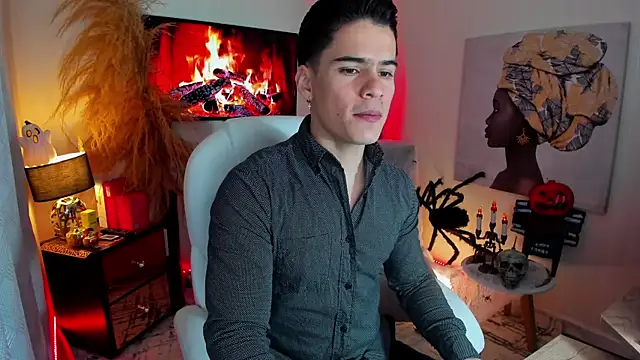 Snapshot of Matias_Murrier chatting on 10.31.25 Matias Murrier online show from 10.31.25