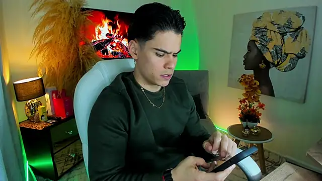 Snapshot of Matias_Murrier chatting on 11.19.25 Matias Murrier online show from 11.19.25