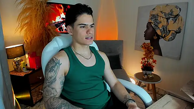 Snapshot of Matias_Murrier chatting on 11.25.25 Matias Murrier online show from 11.25.25