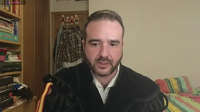 curiosillo83 online show from 10.04.25
