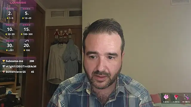 Snapshot of curiosillo83 chatting on 10.16.25 curiosillo83 online show from 10.16.25