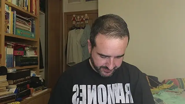 Snapshot of curiosillo83 chatting on 10.20.25 curiosillo83 online show from 10.20.25