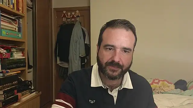 Snapshot of curiosillo83 chatting on 11.10.25 curiosillo83 online show from 11.10.25