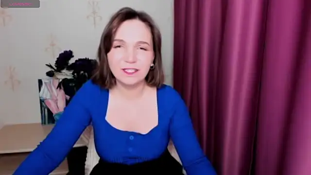 KindHazelHere  online show from 02.12.25
