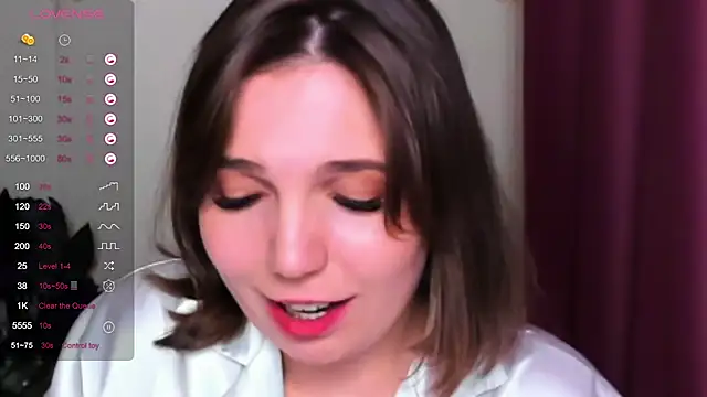 KindHazelHere  online show from 03.05.25