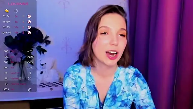 KindHazelHere  online show from 01.05.26