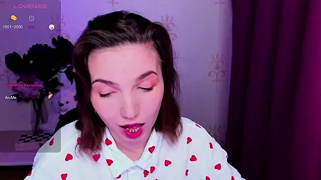 KindHazelHere  online show from 04.10.26