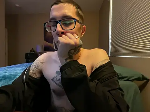 Snapshot of Bwcjoshbanks chatting on 02.10.25 Bwcjoshbanks online show from 02.10.25