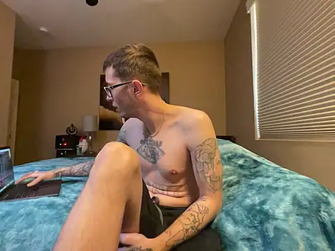 Snapshot of Bwcjoshbanks chatting on 02.14.25 Bwcjoshbanks online show from 02.14.25